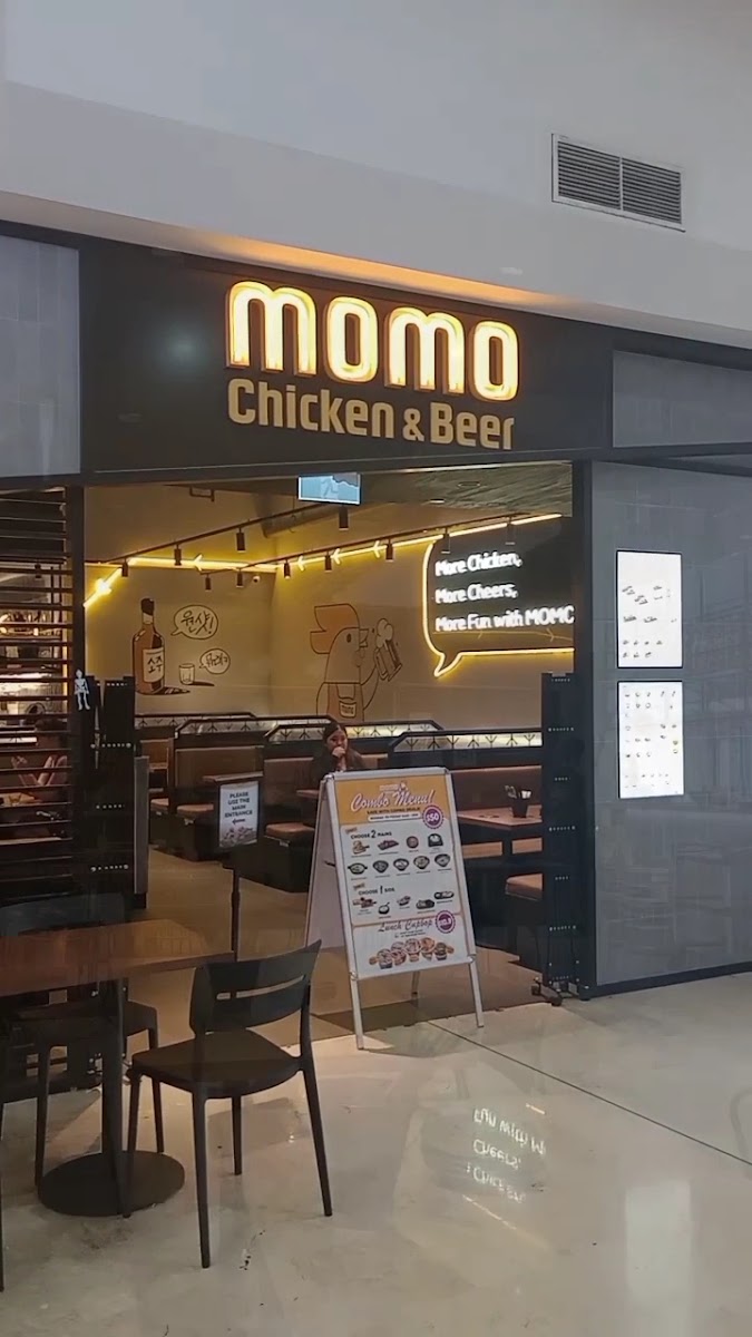Banner Momo Chicken 03